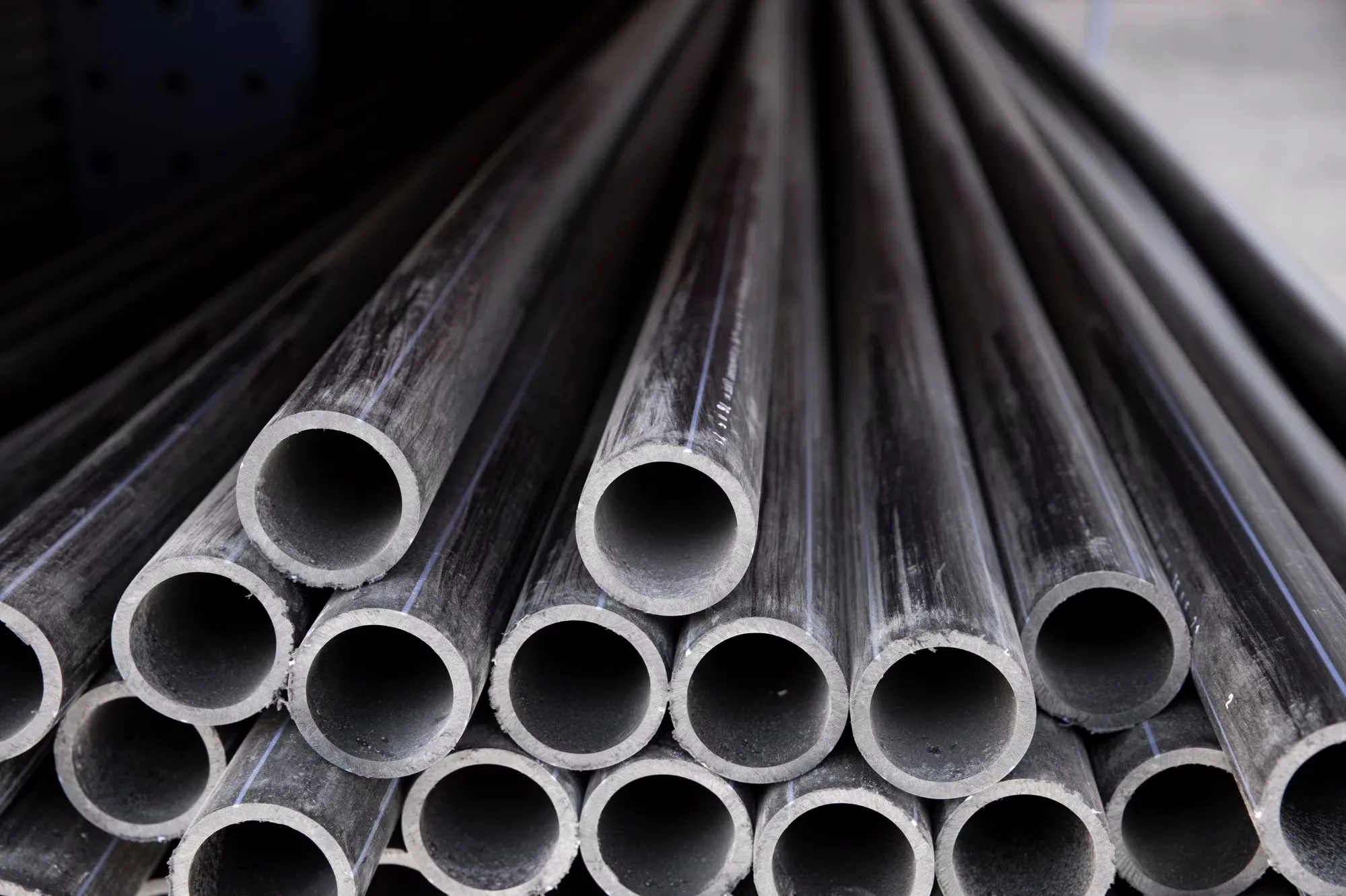 Duplex steel pipes and tubes manufacturers in India for corrosion resistant applications